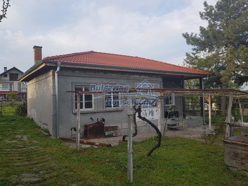 14040:3 - Rural Bulgarian property 46 km from Stara Zagora with big garden