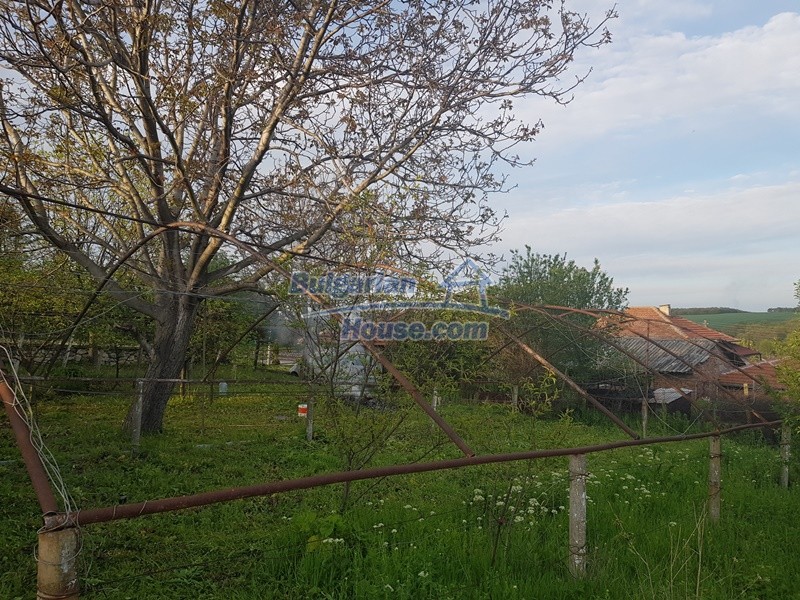 14040:35 - Rural Bulgarian property 46 km from Stara Zagora with big garden