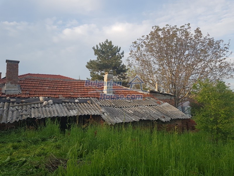 14040:32 - Rural Bulgarian property 46 km from Stara Zagora with big garden