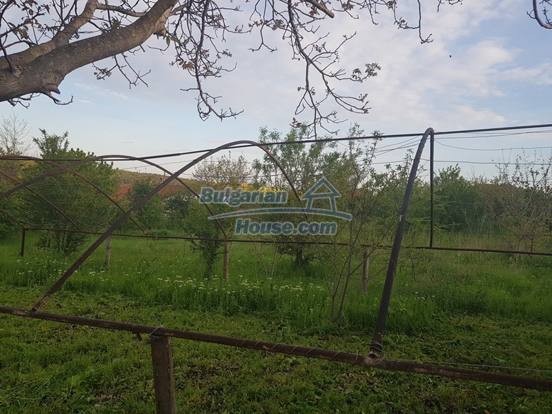 14040:39 - Rural Bulgarian property 46 km from Stara Zagora with big garden
