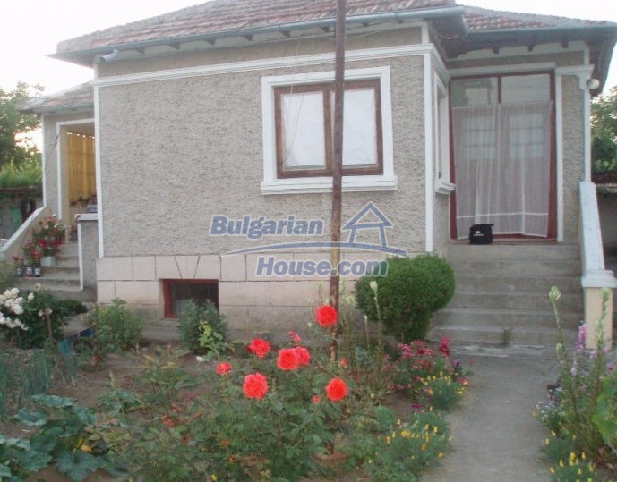 14058:2 -  BULGARIAN  Property near DURANKULAK ONLY 4 km from the sea