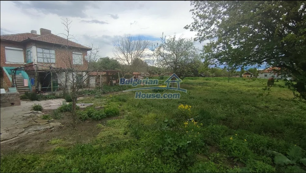 14073:2 - Rural Bulgarian house 70 km from Buargs and the sea  BARGAIN 