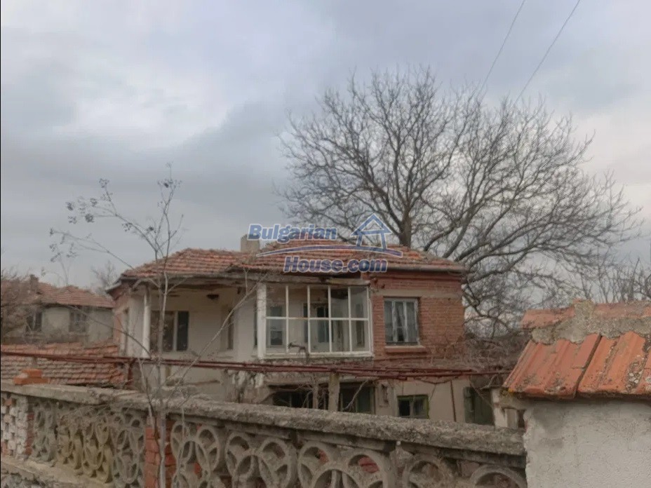 14076:1 - Cheap Bulgarian house for sale 25 km from Elhovo lovely views
