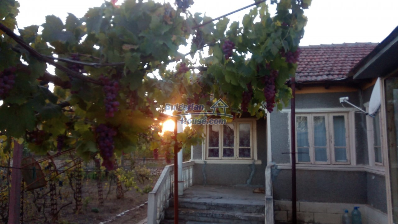 14082:3 - Cheap old house  with a big  yard 2700sq.m. , 10 km from Krapets