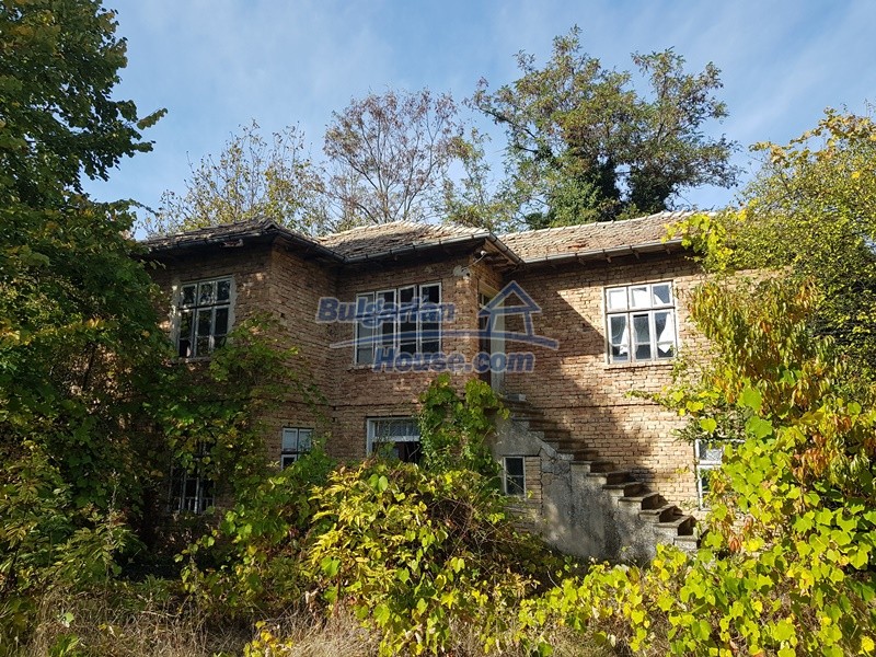 12989:1 - Cheap property for sale in Bulgaria near dam lake 20km to Popovo