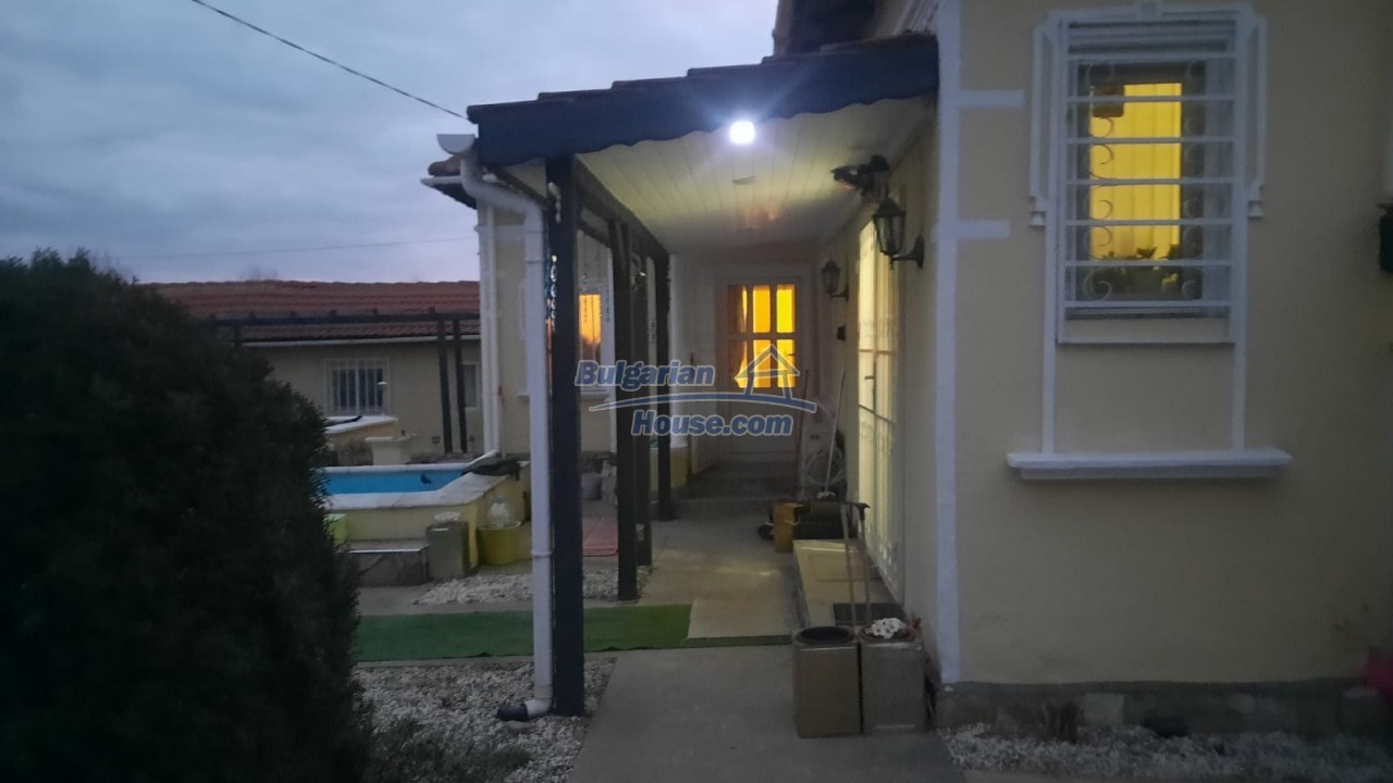 13479:59 - Bulgarian house with pool guest house in the village of Dobrevo