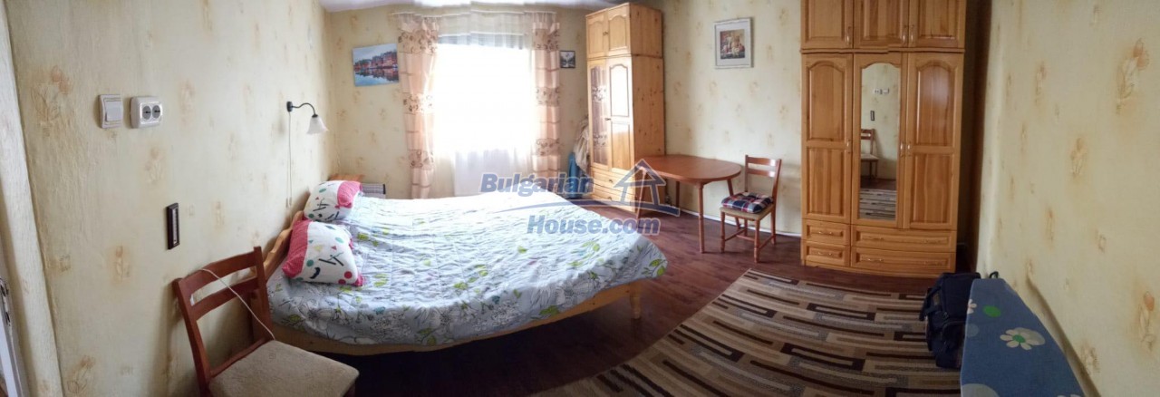 14137:3 - Furnished one-story kitchen with a large yard near the sea