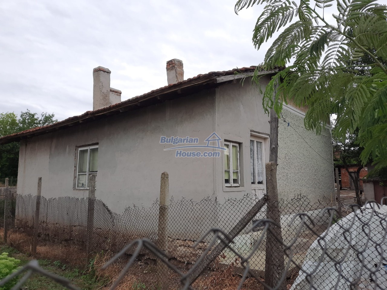 14255:13 - Cheap property with a good roof only 35 km from Balchik