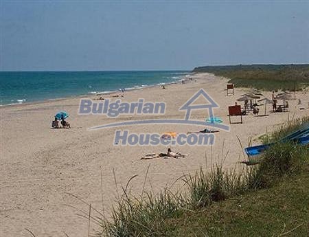 14255:20 - Cheap property with a good roof only 35 km from Balchik