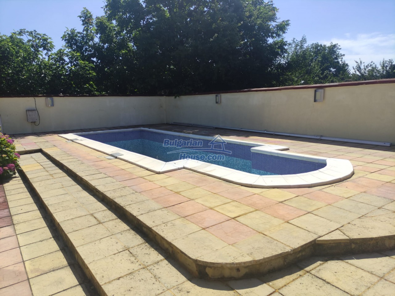 14258:8 - Property with a pool, two houses, 6 km from Balchik