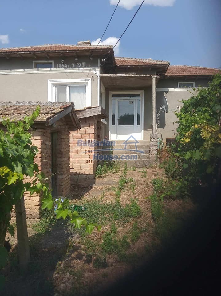 14300:2 - Cheap Bulgarian rural property close to Romаnian border Dobrich 