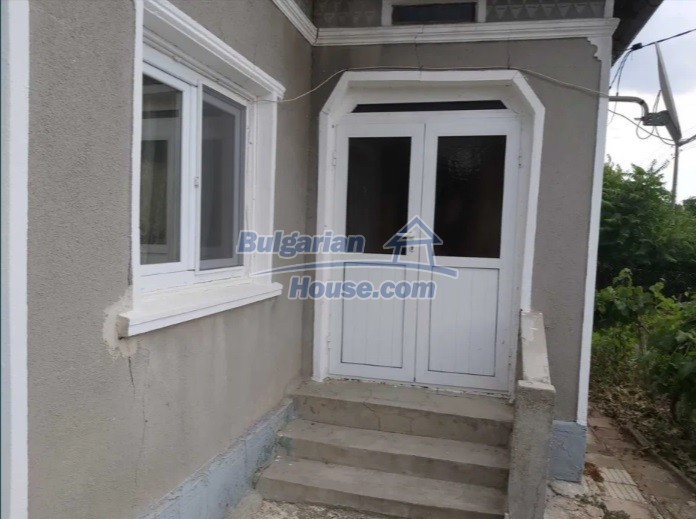 14306:3 - Bulgarian property in good condition 35 km from Dobrich city
