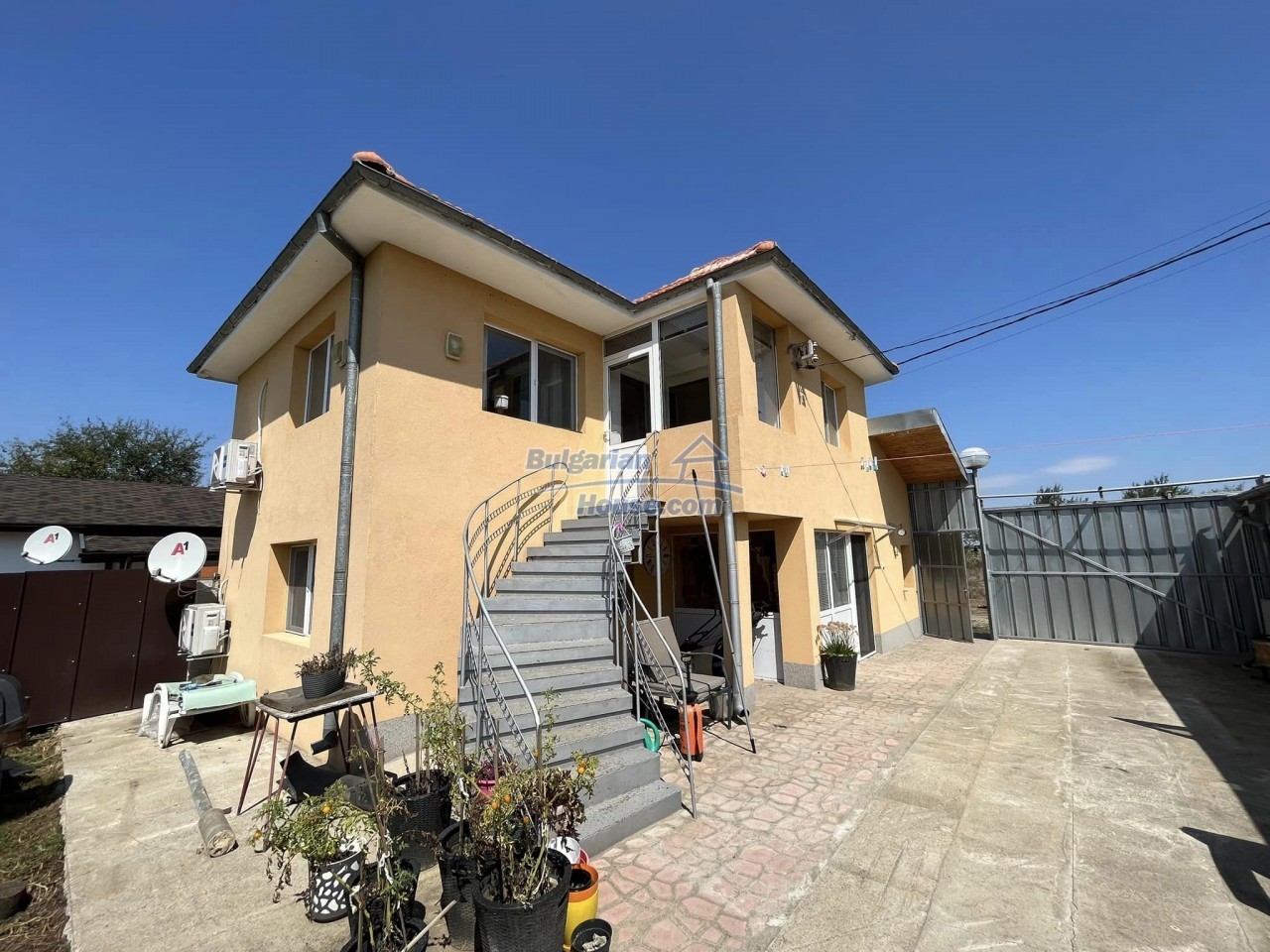 14330:1 - Newly built 3 bed house in Sokolovo 7km to Balchik and teh SEA