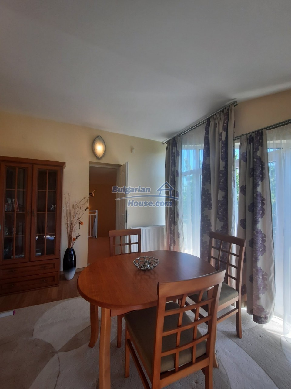 14345:24 - A three -storey house with 6 bedrooms BALCHIK