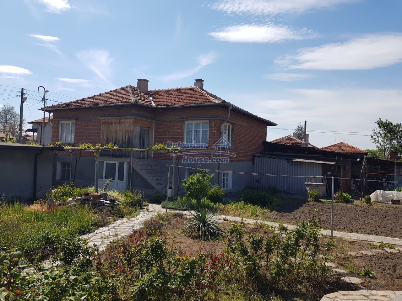 14411:3 - House with swimming pool, former shop , garage in Zlato Pole 