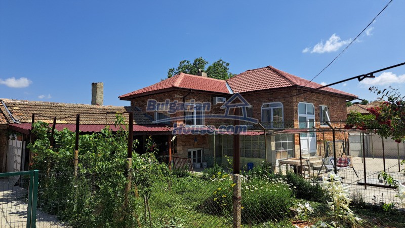 14022:28 - BULGARIAN renovated house with yard 3263 sq.m. 60km to  Varna