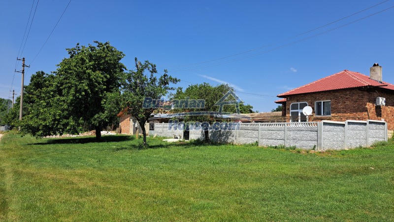 14022:37 - BULGARIAN renovated house with yard 3263 sq.m. 60km to  Varna