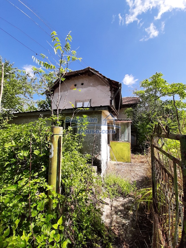 14579:4 - Cheap Bulgarian house for sale 100 km from Sofia , Vratsa region