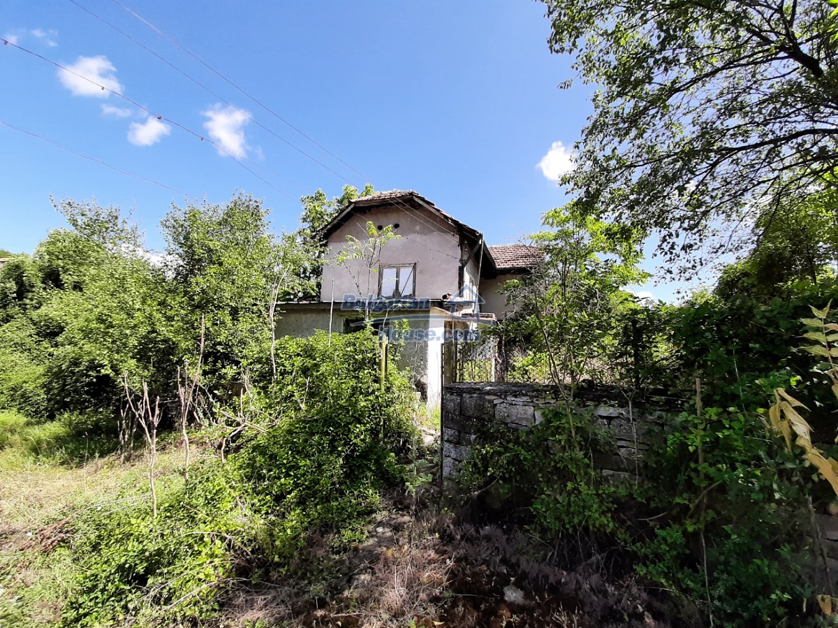 14579:3 - Cheap Bulgarian house for sale 100 km from Sofia , Vratsa region