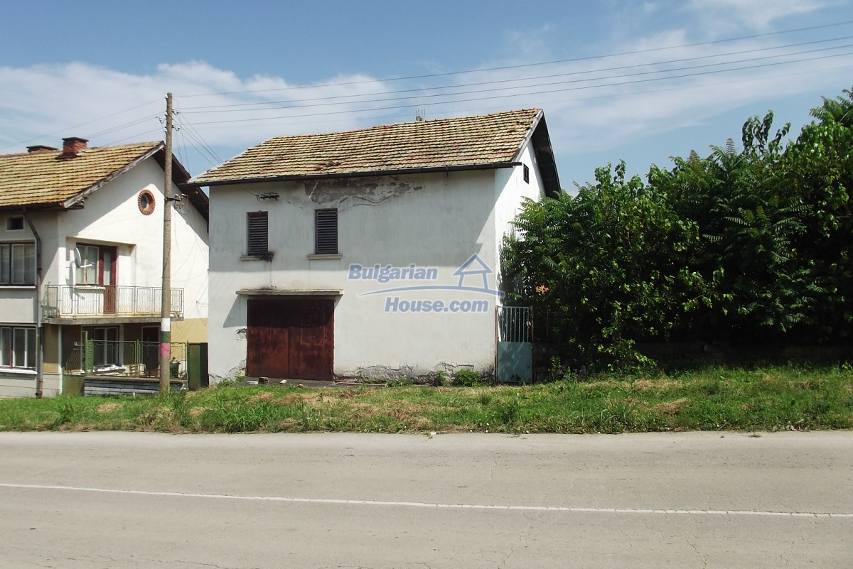 14582:3 - Bulgarian house withy nice views 100km to Sofia, Vratsa region