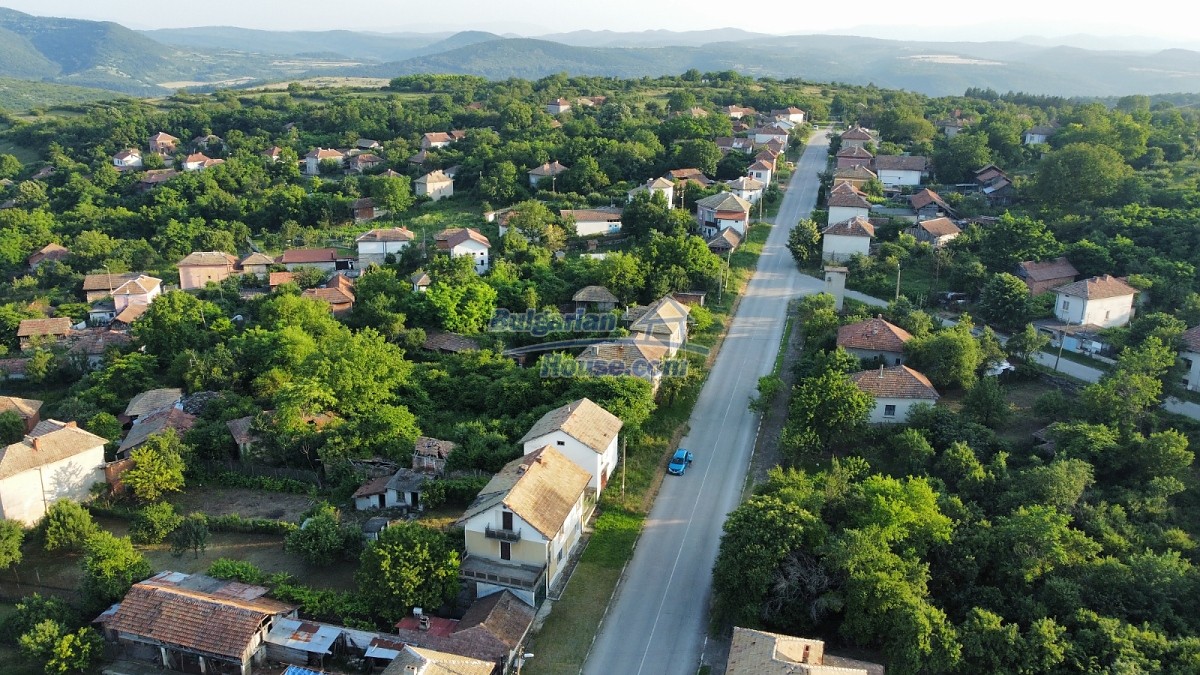 14582:33 - Bulgarian house withy nice views 100km to Sofia, Vratsa region