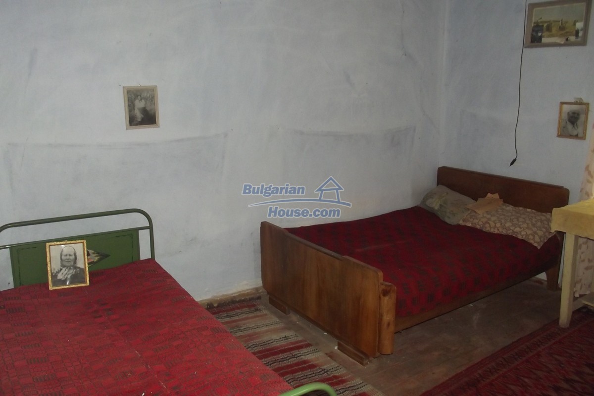14585:24 - BARGAIN Cheap Rural Bulgarian property 25 km from Vratsa