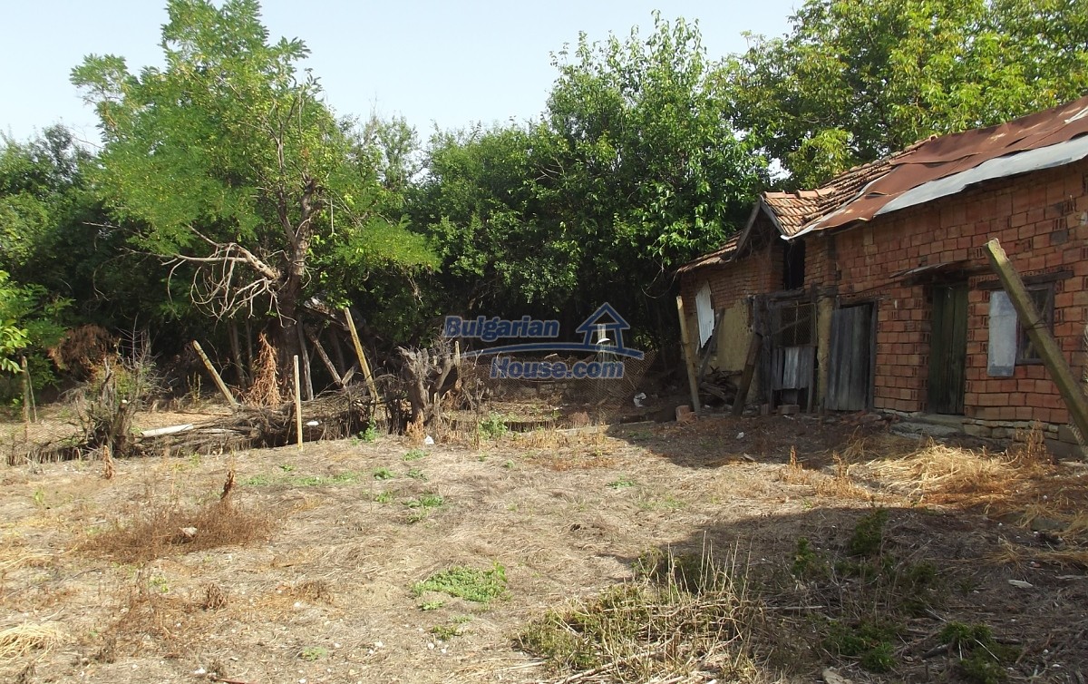 14585:31 - BARGAIN Cheap Rural Bulgarian property 25 km from Vratsa