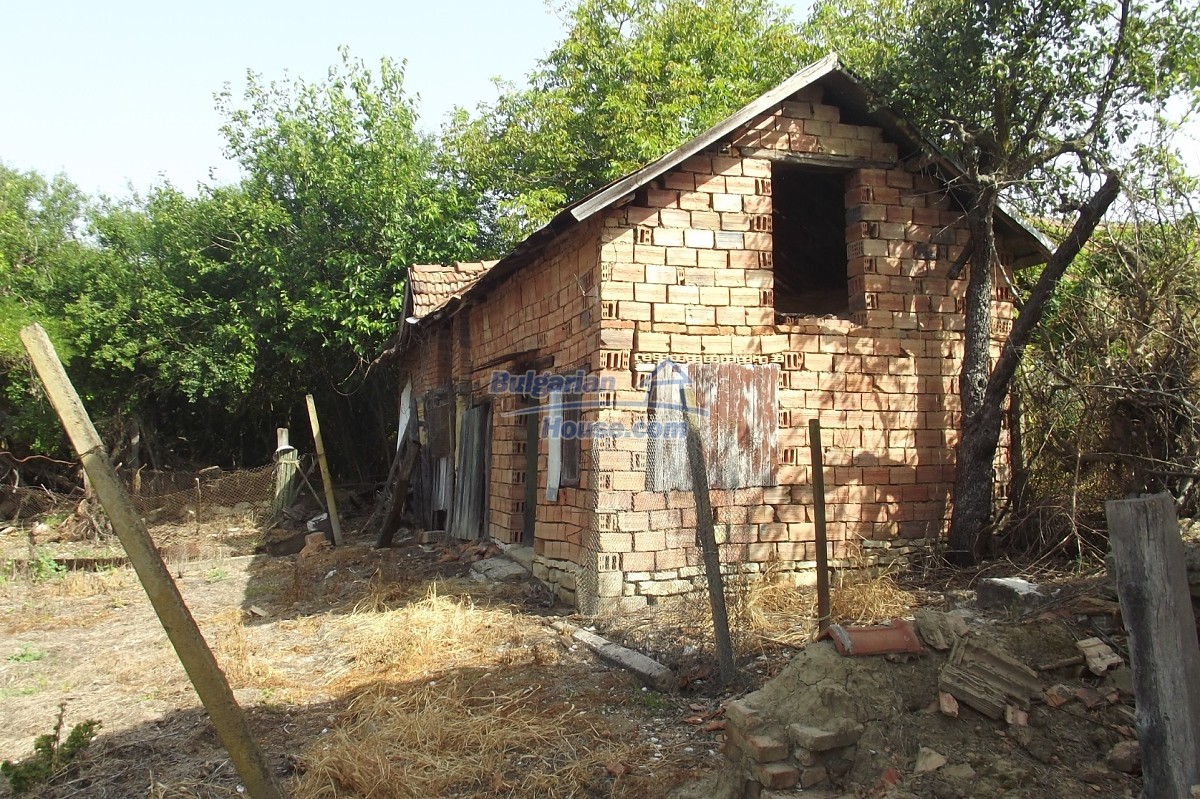 14585:29 - BARGAIN Cheap Rural Bulgarian property 25 km from Vratsa