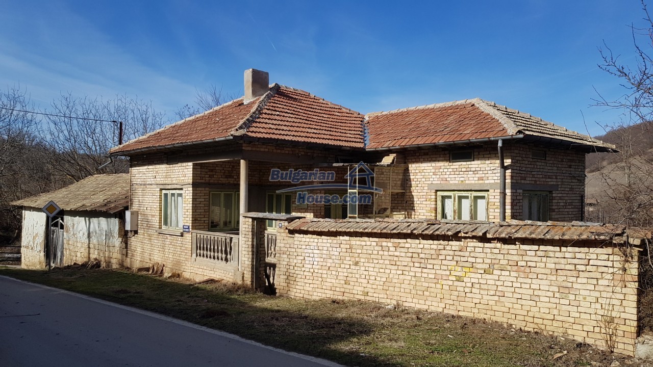 14709:2 - CHEAP bulgarian house for sale in Osikovo, Popovo