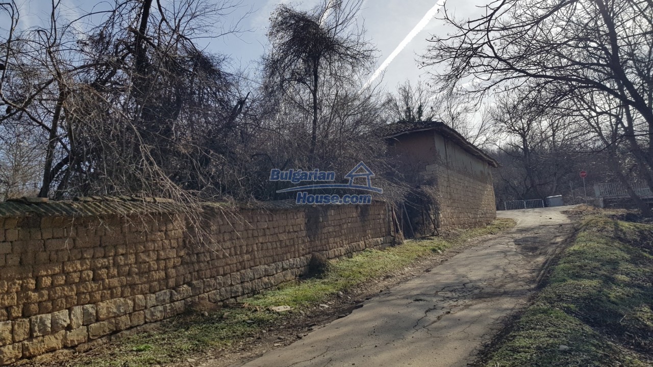 14709:11 - CHEAP bulgarian house for sale in Osikovo, Popovo
