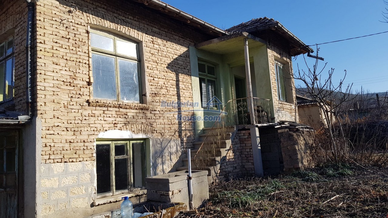 14718:3 - Cheap bulgarian house for sale in Sadina , Targovishte region 