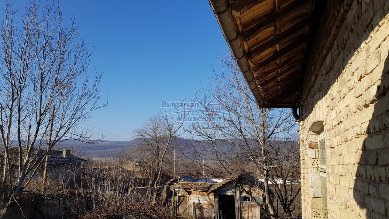 14718:20 - Cheap bulgarian house for sale in Sadina , Targovishte region 