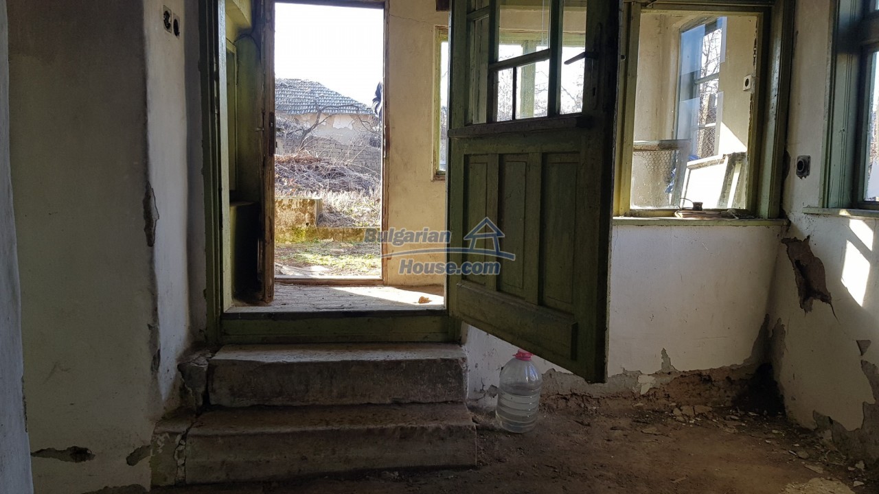 14718:23 - Cheap bulgarian house for sale in Sadina , Targovishte region 