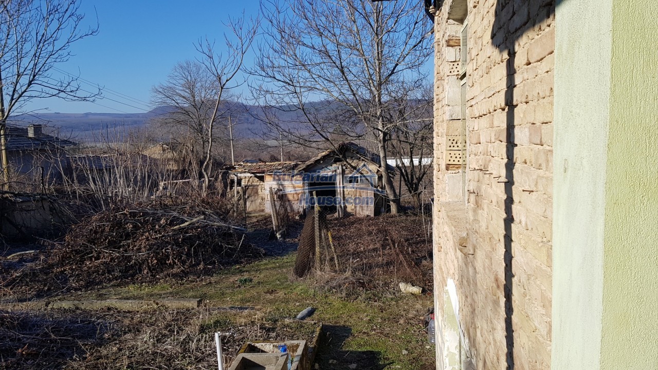 14718:31 - Cheap bulgarian house for sale in Sadina , Targovishte region 