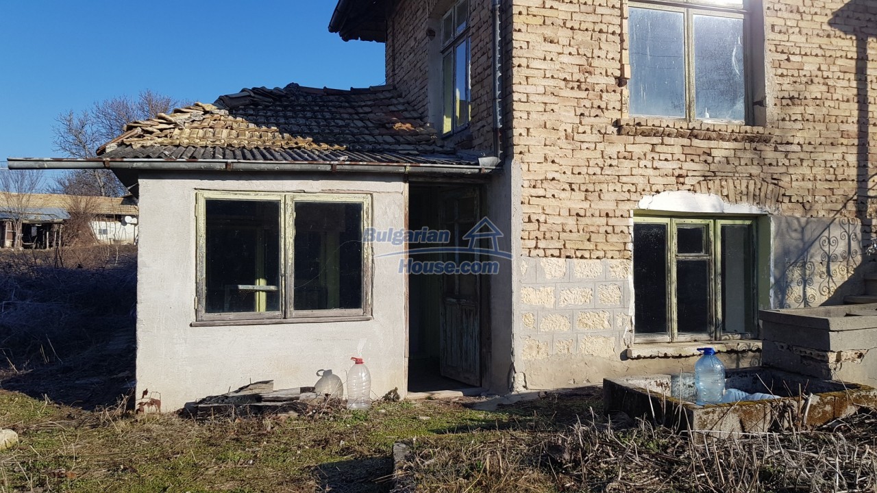 14718:36 - Cheap bulgarian house for sale in Sadina , Targovishte region 