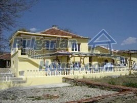 Houses / Villas for sale near Sliven - 806