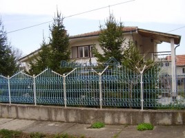 Houses / Villas for sale near Pleven - 6110
