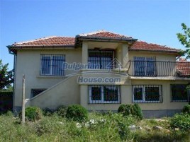 Houses / Villas for sale near Elhovo - 11217