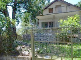 Houses / Villas for sale near Elhovo - 11250