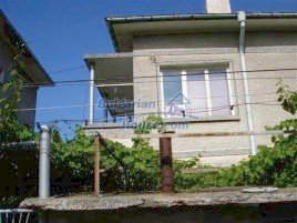 Houses / Villas for sale near Elhovo - 11278