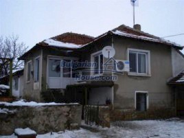 Houses / Villas for sale near Topolovgrad - 11574