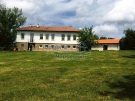 Houses / Villas for sale near Targovishte - 12412