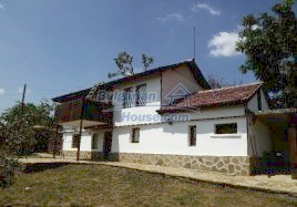 Houses / Villas for sale near Dryanovo - 12418