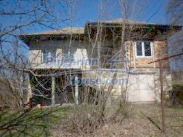 Houses / Villas for sale near Mezdra - 12477
