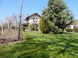 Houses / Villas for sale near Stara Zagora - 12034