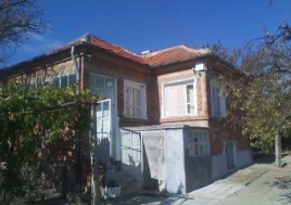 Houses / Villas for sale near Elhovo - 11125