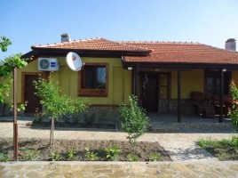 Houses / Villas for sale near Plovdiv - 12844
