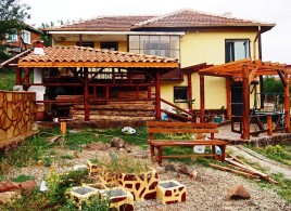 Houses / Villas for sale near Razdel - 12882