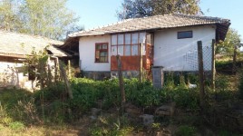 Houses / Villas for sale near Targovishte - 12848