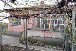 Houses / Villas for sale near Stara Zagora - 13138